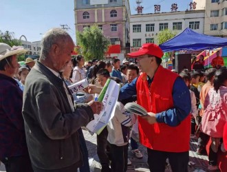 中宣部授予國(guó)家電網(wǎng)員工錢(qián)海軍“時(shí)代楷?！狈Q(chēng)號(hào)