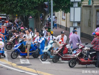 廣西恭城瑤族自治縣市場監(jiān)管局、開展貨車、電動(dòng)自行車專項(xiàng)整治